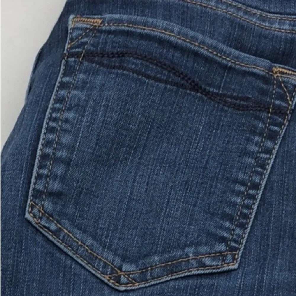 PREMIUM EDDIE BAUER SLIGHTLY CURVY SKINNY JEANS 10/30x28 ⭐️